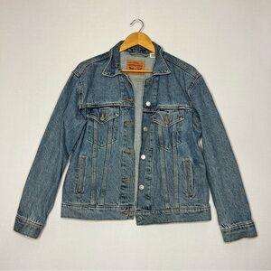 Levi's Women's Classic Denim Trucker Jean Jacket Button Front Pocket Size M